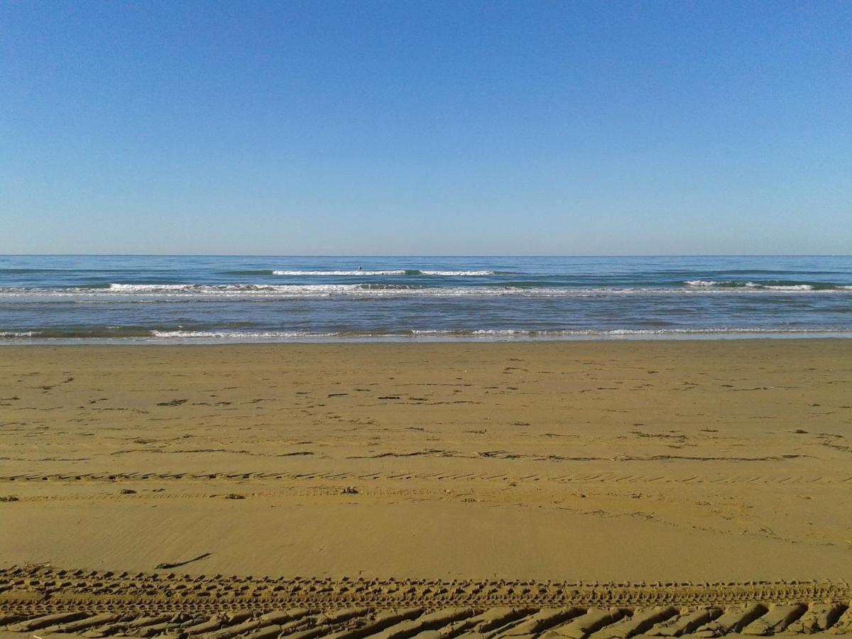 Residence Le Zattere Bibione Exterior foto