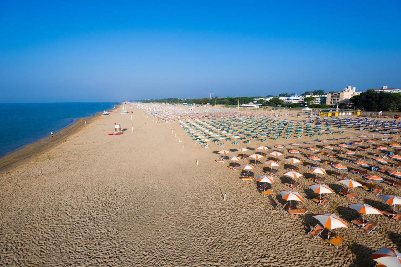 Residence Le Zattere Bibione Exterior foto