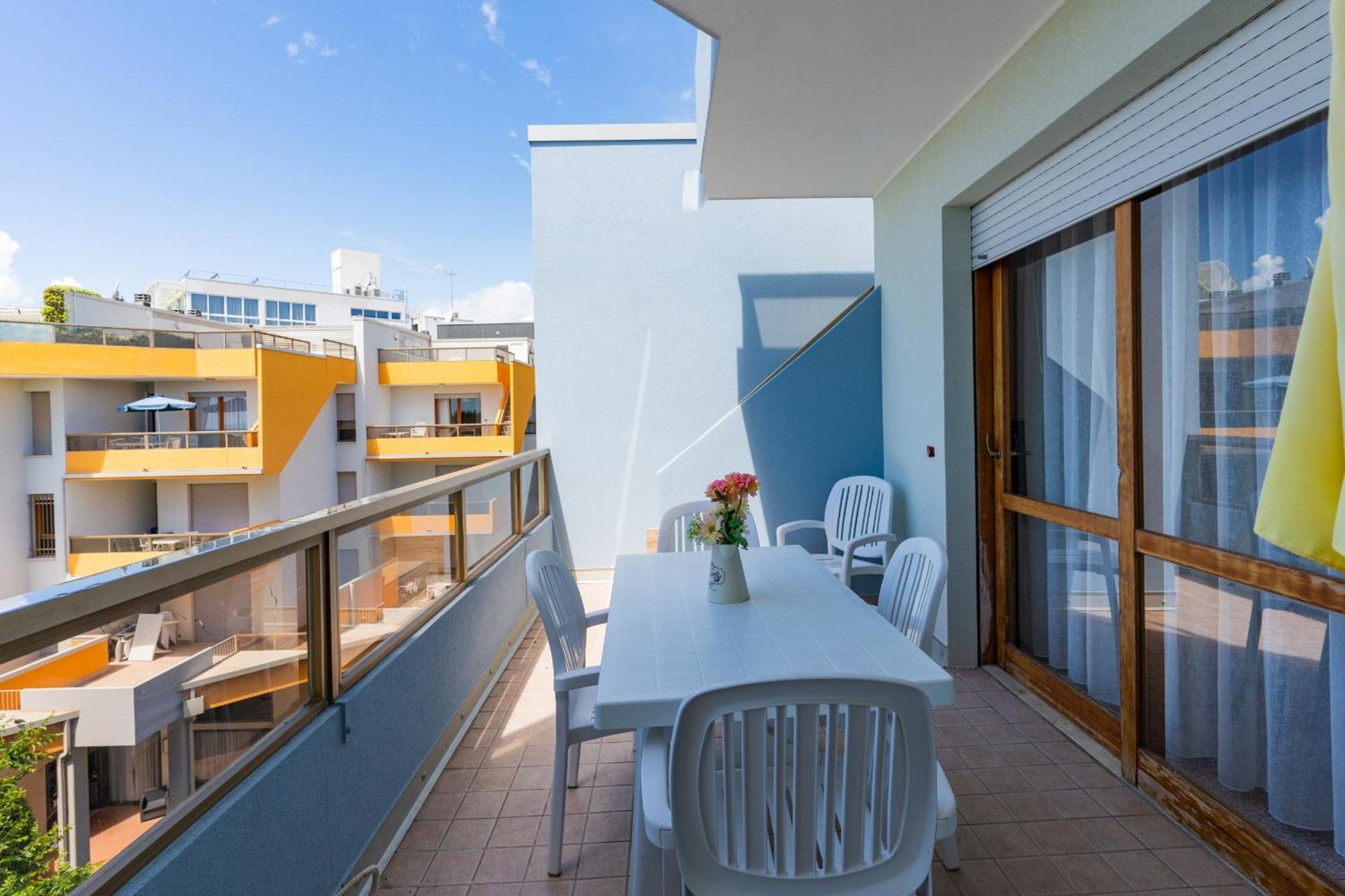 Residence Le Zattere Bibione Exterior foto