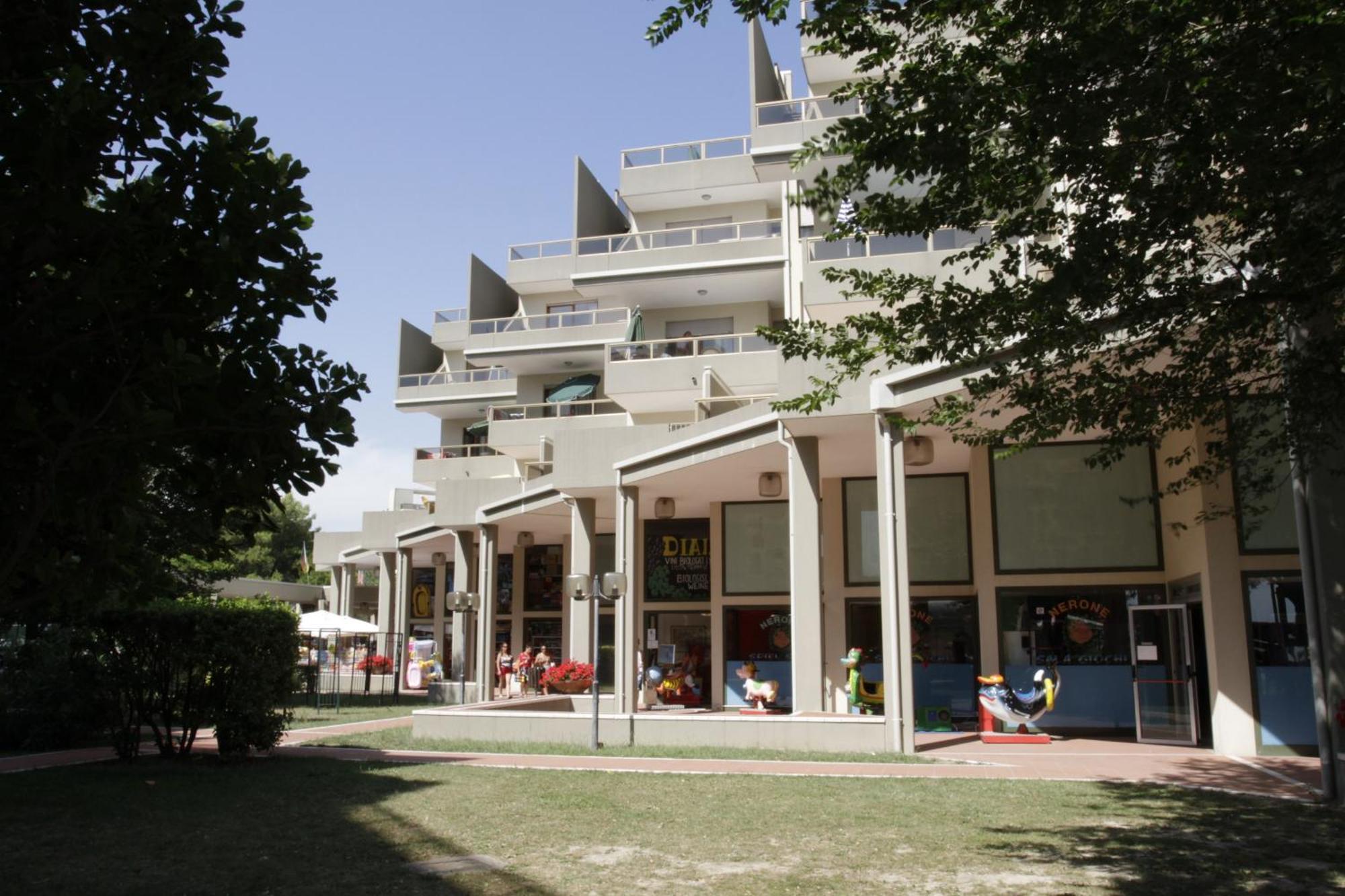 Residence Le Zattere Bibione Exterior foto